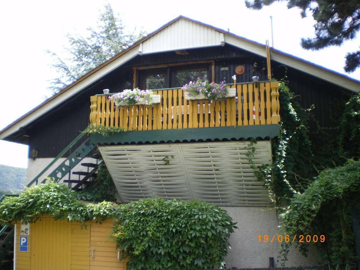 Ferienwohnung Sausen Krov Bagian luar foto